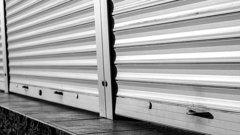 Rideau métallique : installation et dépannage à Grenoble